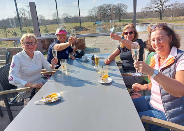 2022-24-03-wilmavriends-holeinone3.jpg